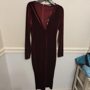 Fashion Nova women's maxi burgundy velour dress